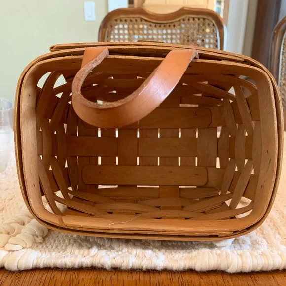 Longaberger Rectangle Hanging Basket with Leather Strap, Liner and Protector - Picture 6 of 10